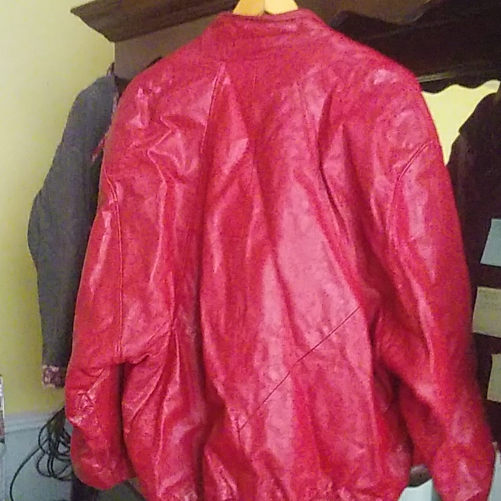 Leather jacket - Picture 2 of 4